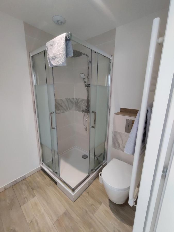 Appartement T3 Plume Hyper Centre D'Ernée Eksteriør bilde