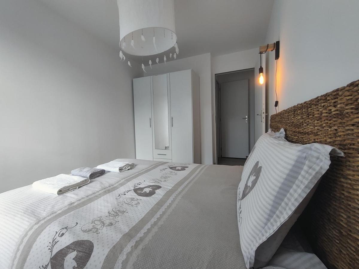 Appartement T3 Plume Hyper Centre D'Ernée Eksteriør bilde